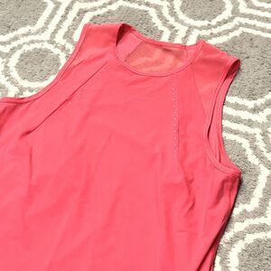 Lululemon Sculpt Tank Top Size 6 UPF 50+ Loose Fit Running Racer back Pink